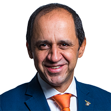 Pedro Cortés Bio Photo Color