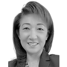 Mia Lee Bio Photo