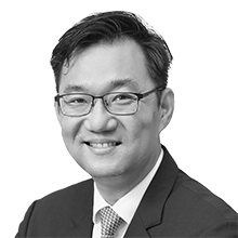 Christopher Liu headshot